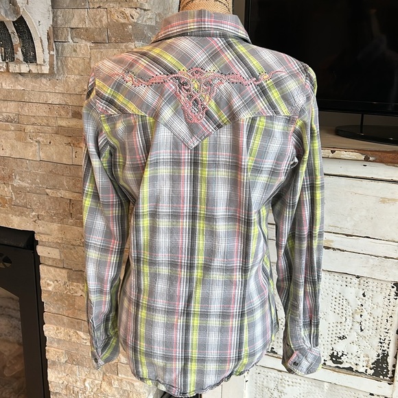 Wrangler Rock 47 snap western shirt steer yoke gray plaid bedazzle shoulder back - Picture 8 of 16